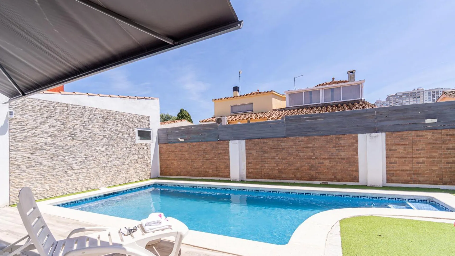 Villa Apart-Rent Casa Montgrí Ampuriabrava