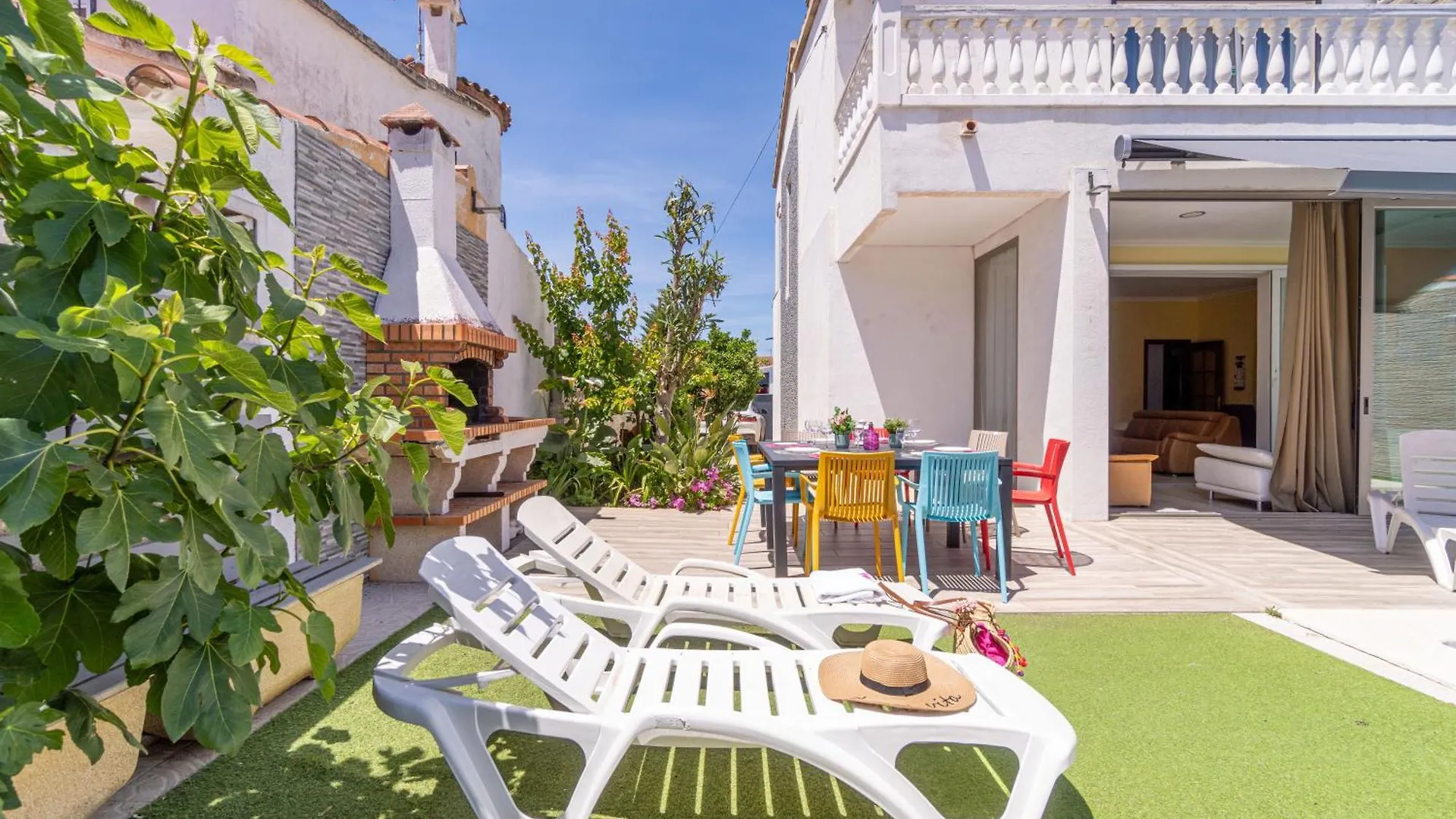 Apart-Rent Casa Con Piscina Montgri 0125 Empuriabrava Willa