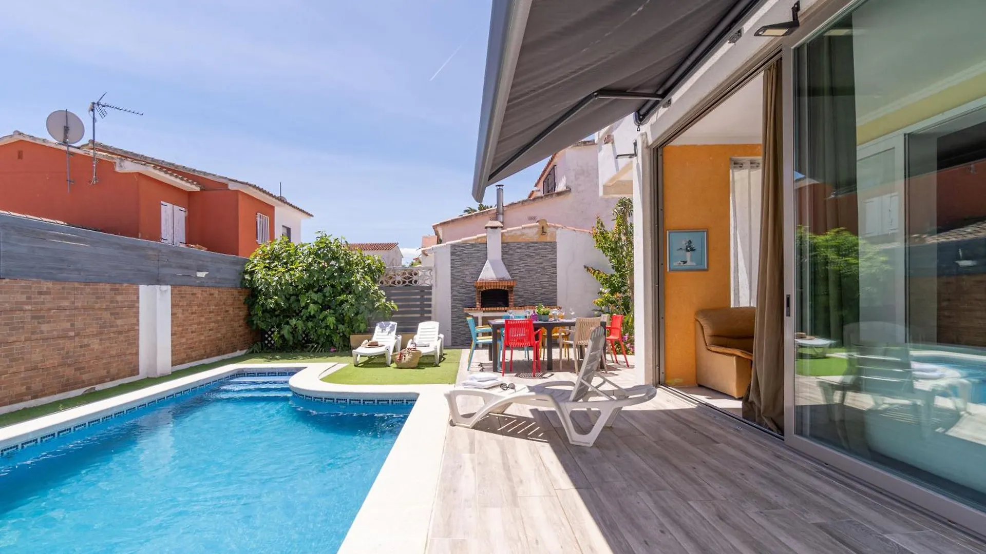 Willa Apart-Rent Casa Con Piscina Montgri 0125 Empuriabrava Hiszpania