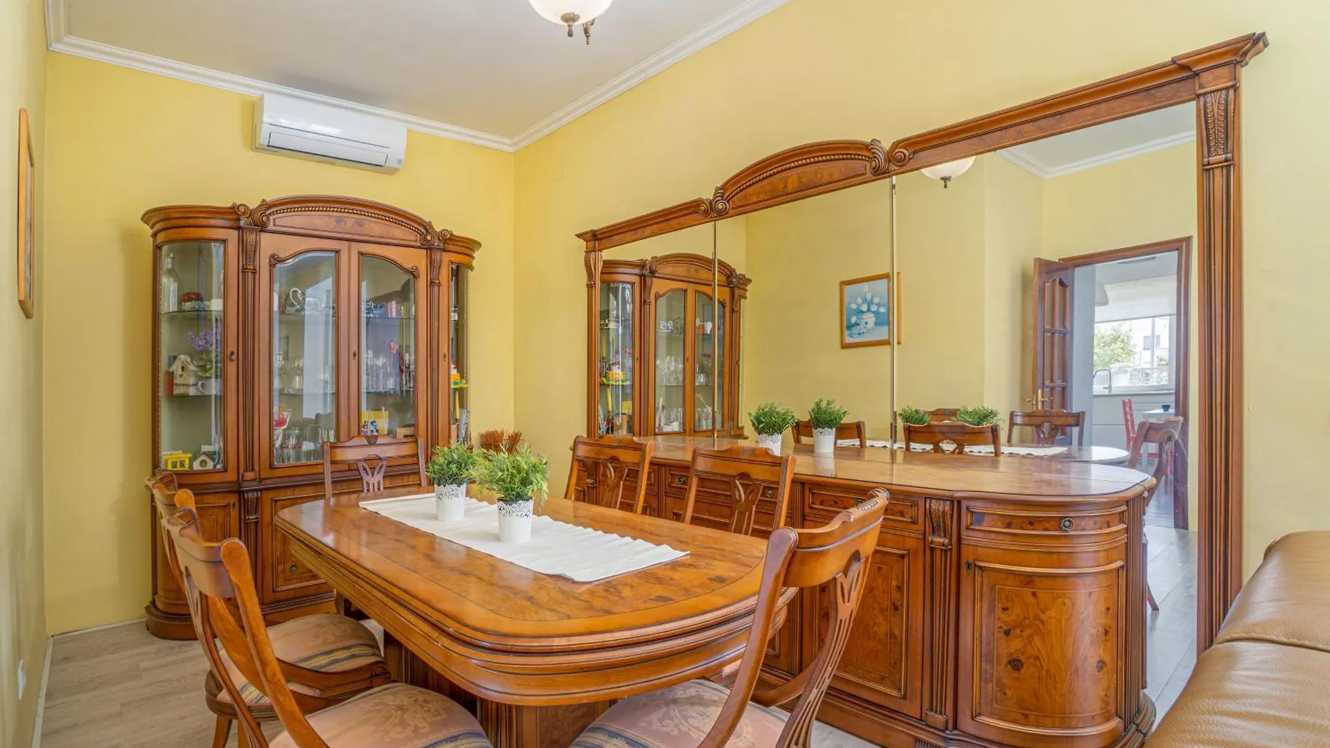 Villa Apart-Rent Casa Montgrí Ampuriabrava España
