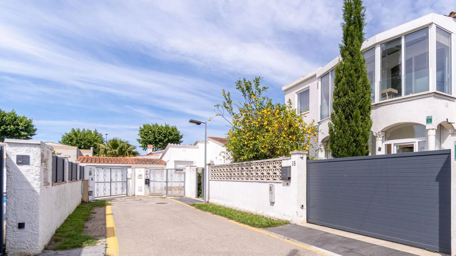 Apart-Rent Casa Con Piscina Montgri 0125 Empuriabrava 0*,