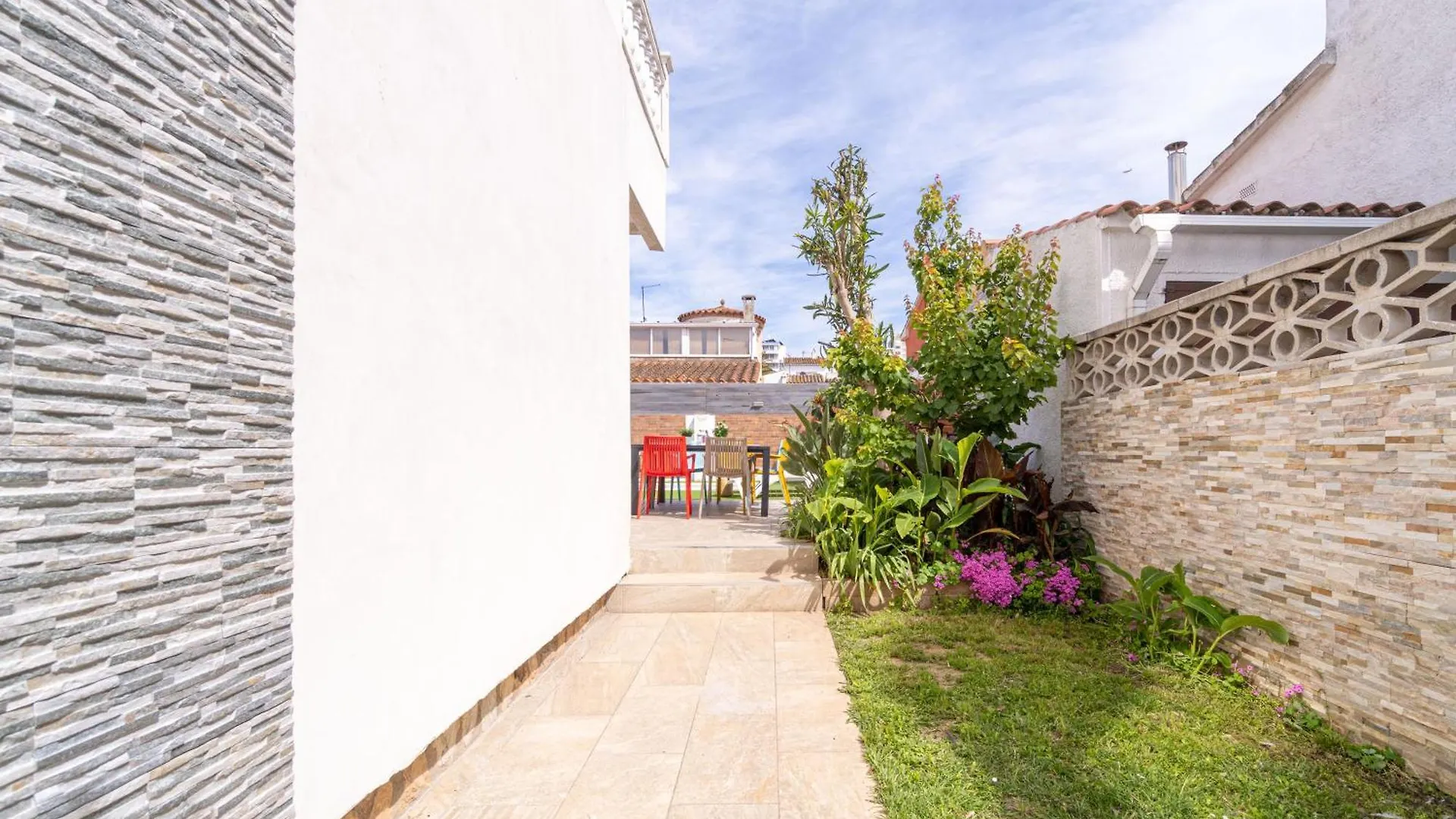 Willa Apart-Rent Casa Con Piscina Montgri 0125 Empuriabrava